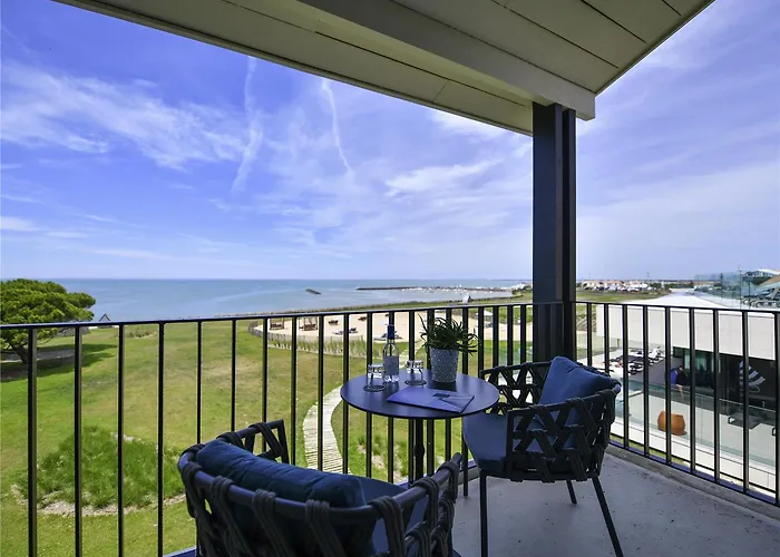 La Grande Terrasse & La Rochelle - Mgallery Collection Отель Шатлайон-Плаж