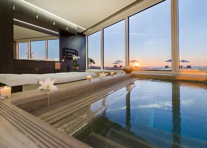 Отель La Grande Terrasse & La Rochelle - Mgallery Collection Шатлайон-Плаж