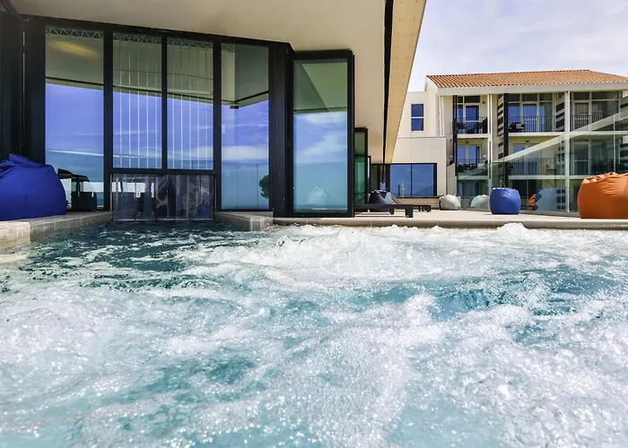 La Grande Terrasse & La Rochelle - Mgallery Collection 4*