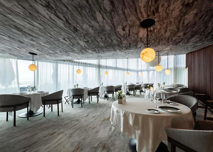 Отель La Grande Terrasse & La Rochelle - Mgallery Collection Шатлайон-Плаж