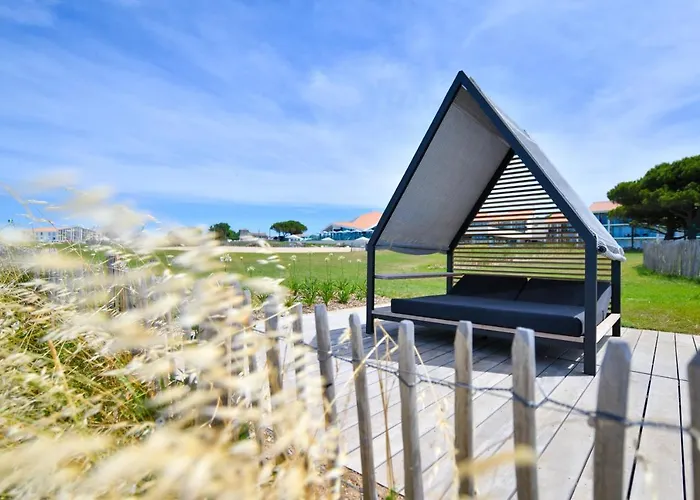 Отель La Grande Terrasse & La Rochelle - Mgallery Collection Шатлайон-Плаж